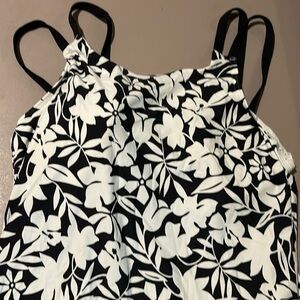 LANDS END SWIM DRESS LIKE NEW